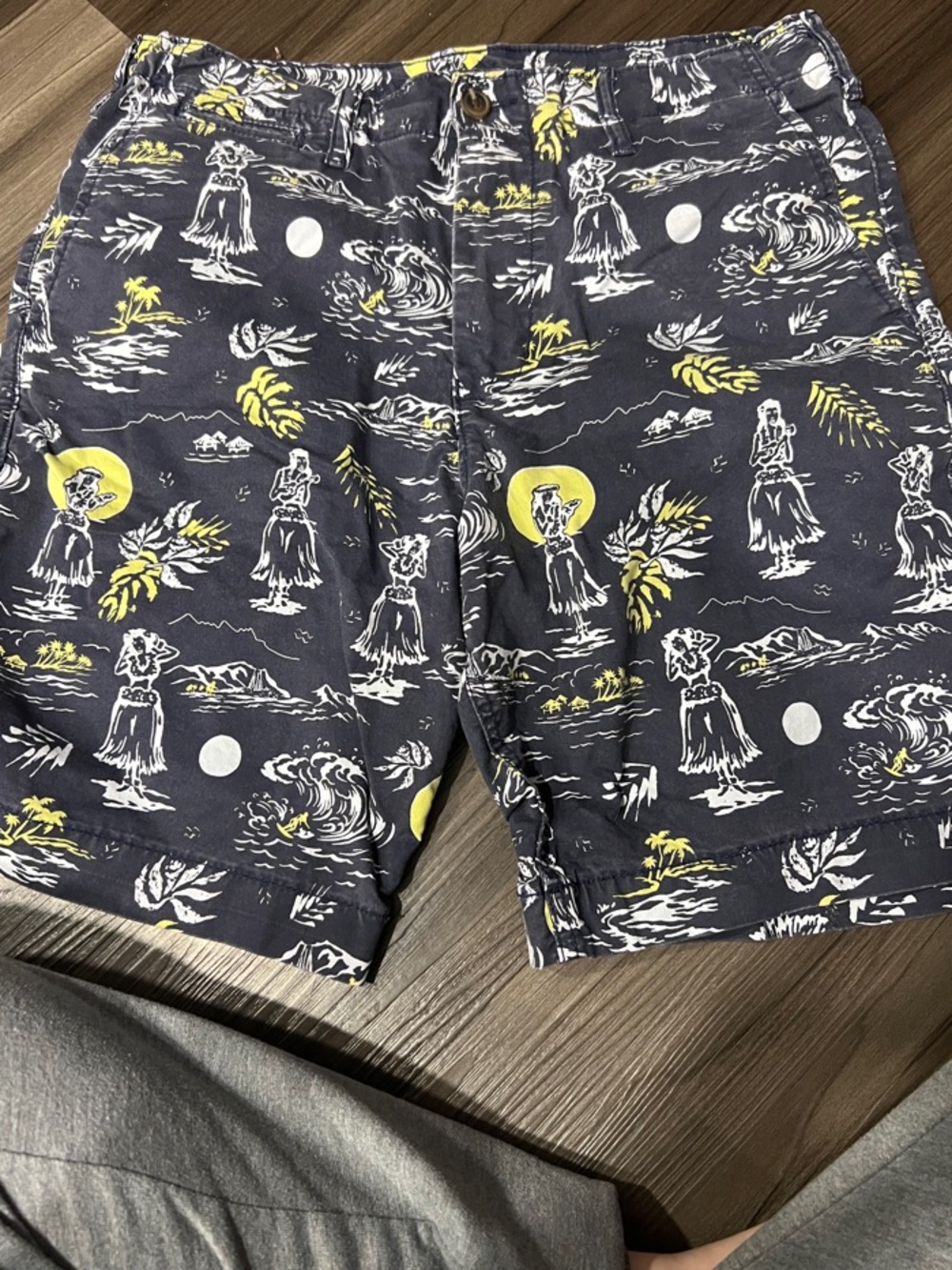 American Eagle Outfitters Navy Shorts with Yellow and White Hawaiian Print